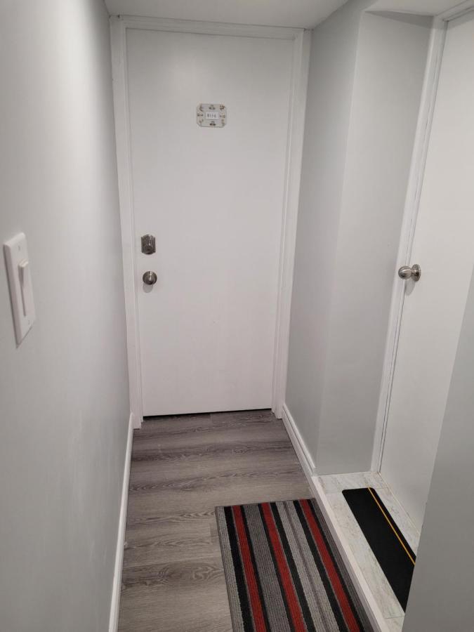 Guest House Basement - Master Bedrooms In Bayview Village Toronto Eksteriør billede
