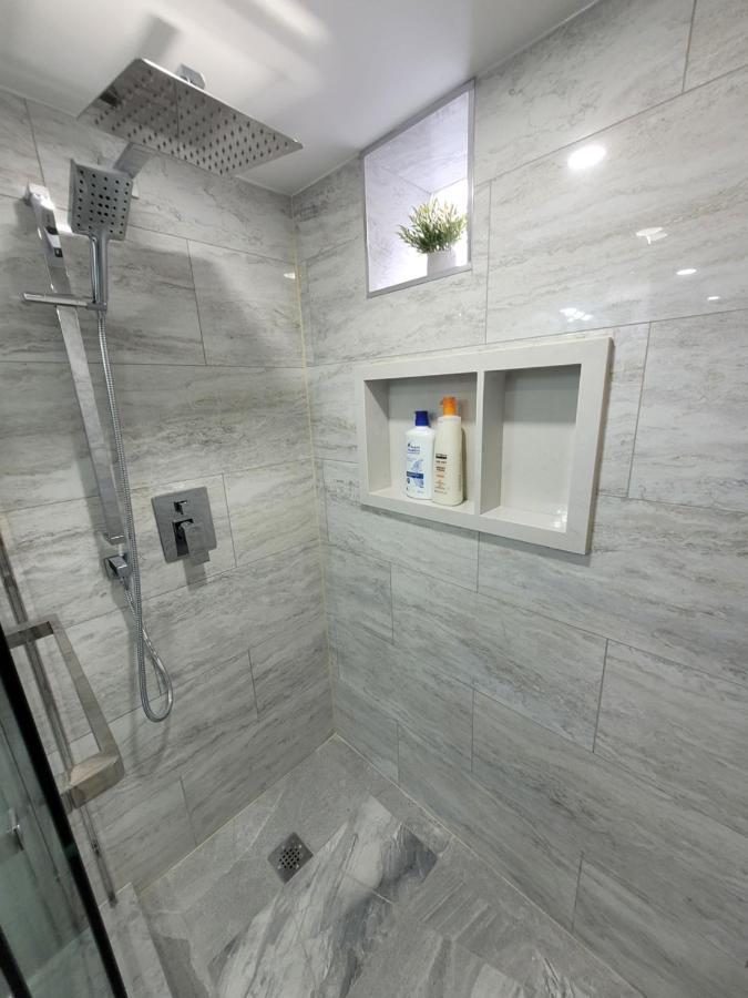 Guest House Basement - Master Bedrooms In Bayview Village Toronto Eksteriør billede